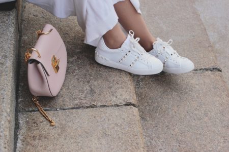 Sneakers You Can Depend On: How to Choose the Right Ones for You Fashionable Studded Sneakers Pink Handbag