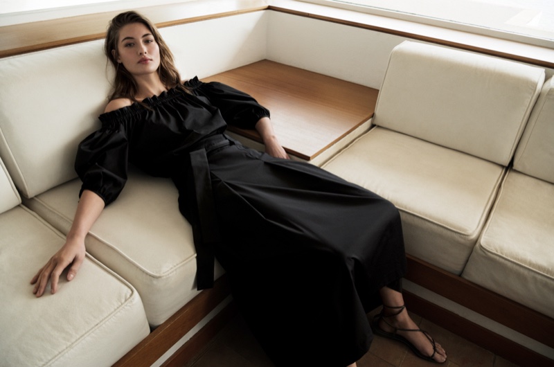 Lounging in style, Grace Elizabeth poses for Massimo Dutti poplin trend guide.