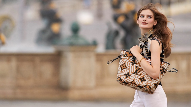 LOUIS VUITTON UNVEILS NEW CAMPAIGN IMAGES FOR SPELL ON YOU - Numéro  Netherlands