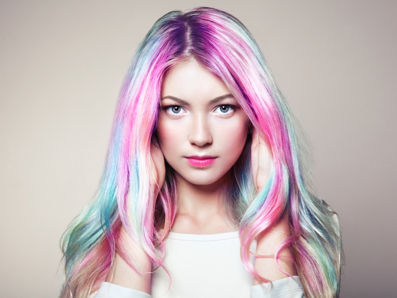 Model Rainbow Pastel Hair