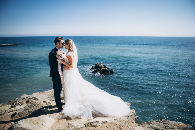 Wedding Picture Bride Groom Cliff Ocean