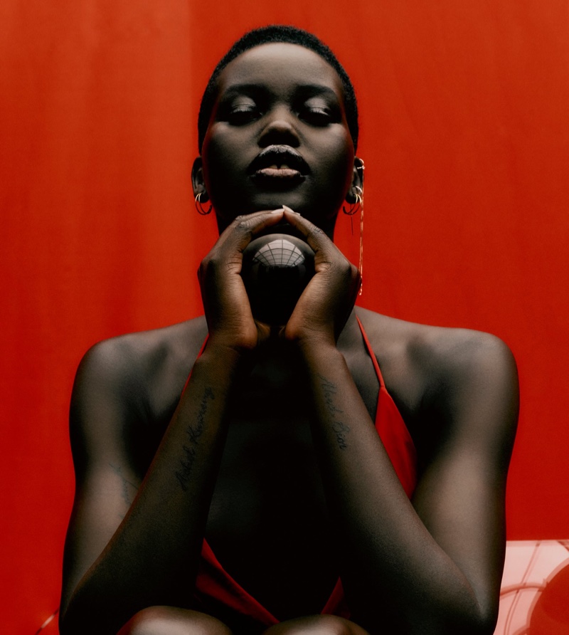 Ready for her closeup, Adut Akech poses in Zara's fall 2020 arrivals.