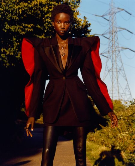 Sora, Anok & Jill Pose Outdoors in Alexander McQueen Fall 2020 Campaign Anok Yai fronts Alexander McQueen fall-winter 2020 campaign.