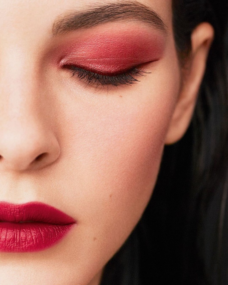 Getting her closeup, Vittoria Ceretti fronts Chanel Makeup fall-winter 2020 campaign.