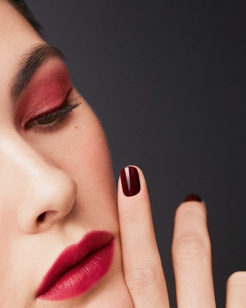 Vittoria Ceretti Stuns in Chanel Holiday '19 Makeup Campaign