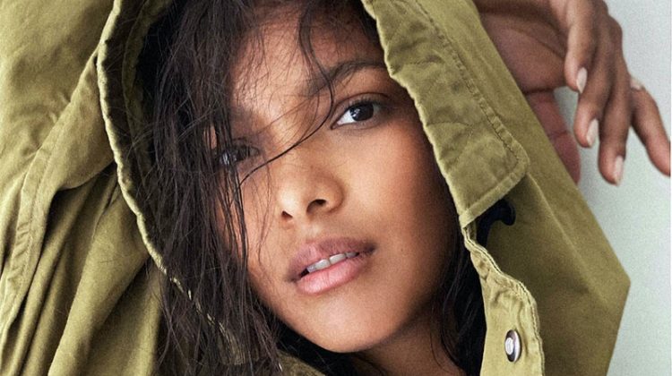 Lais Ribeiro Lounges at Home for M Magazine Milenio