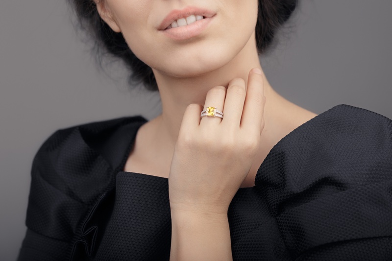 Model Cropped Yellow Diamond Ring