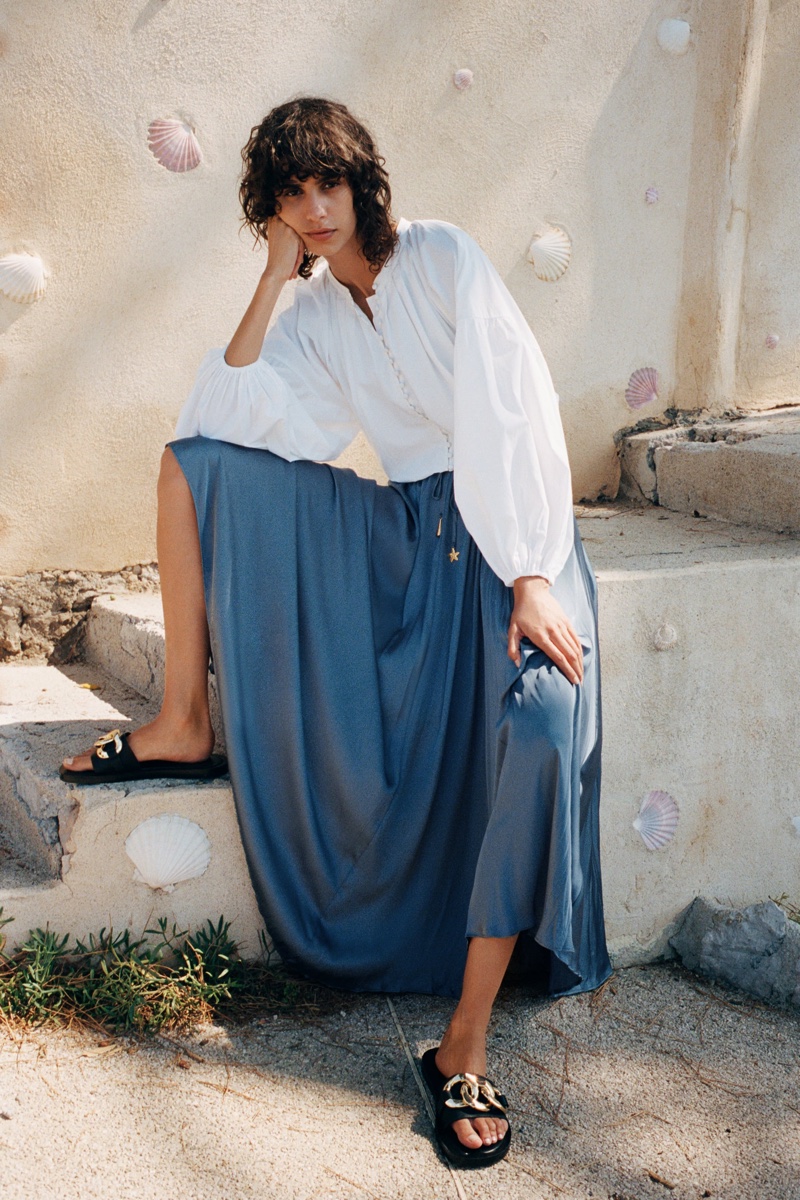 Model Mica Arganaraz poses in Zara late summer 2020 collection.