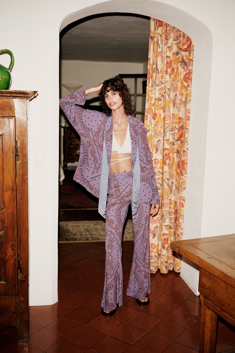 Mica Arganaraz models Zara late summer 2020 collection.