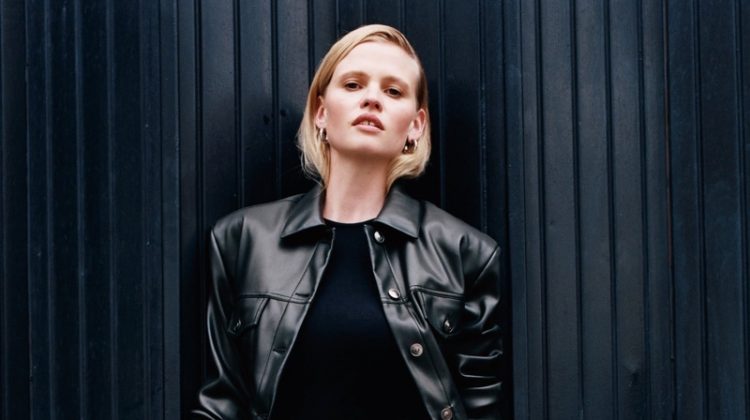 Keeping it chic, Lara Stone models Zara fall 2020 styles.