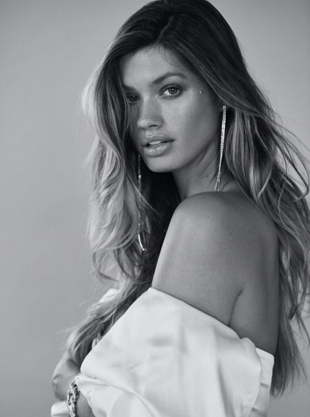 Maggie Rawlins is A Cover Girl for ELLE Croatia Maggie Rawlins is A Cover Girl for ELLE Croatia