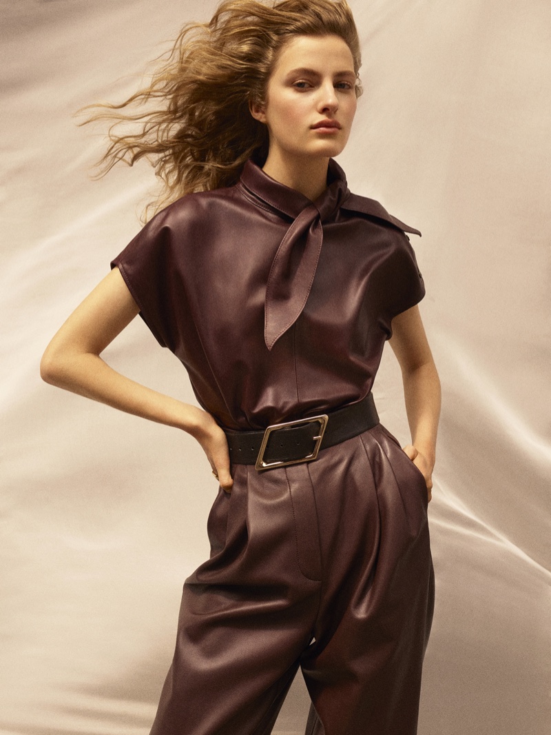 Felice Noordhoff poses in Massimo Dutti Limited Edition fall-winter 2020 collection.