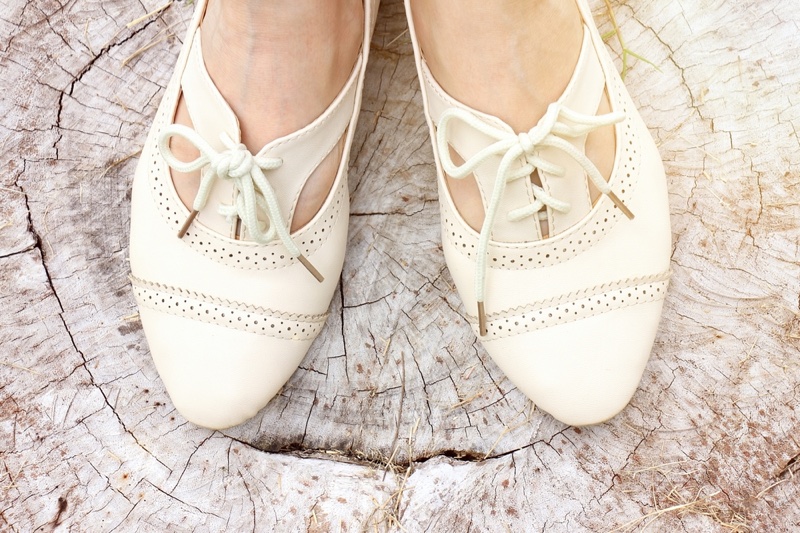 Women's Oxford Shoes Flats White Lace-up Detail