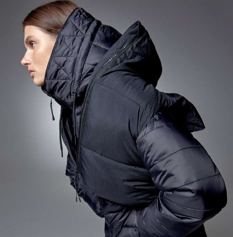Giedre Dukauskaite models Zara fall-winter 2020 coat selection.