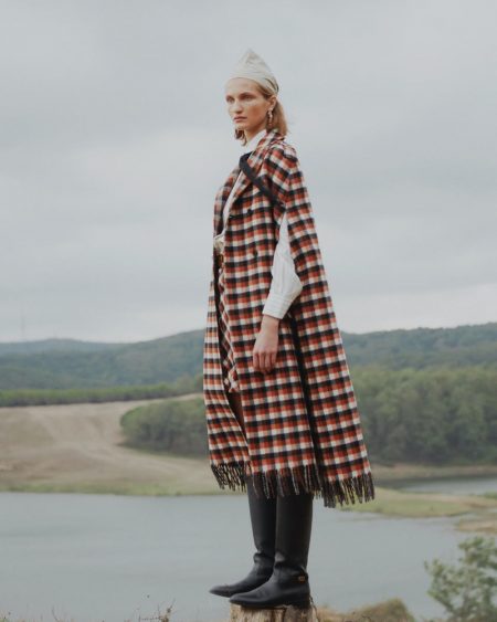Merle Gerhardy Embraces Outdoor Style for Marie Claire Turkey Merle Gerhardy Embraces Outdoor Style for Marie Claire Turkey