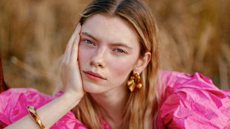 Tamina Zakrzewski Enchants for Mode Magazine China