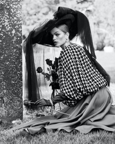 Daphne Groeneveld Models Sophisticated Looks for Harper's Bazaar Kazakhstan Daphne Groeneveld Models Sophisticated Looks for Harper's Bazaar Kazakhstan