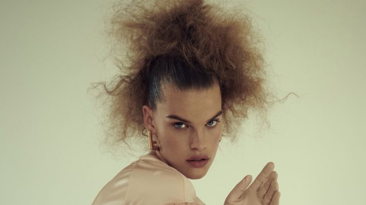 Kim Riekenberg Embraces Fendi Fashion for Dolce Vita Magazine