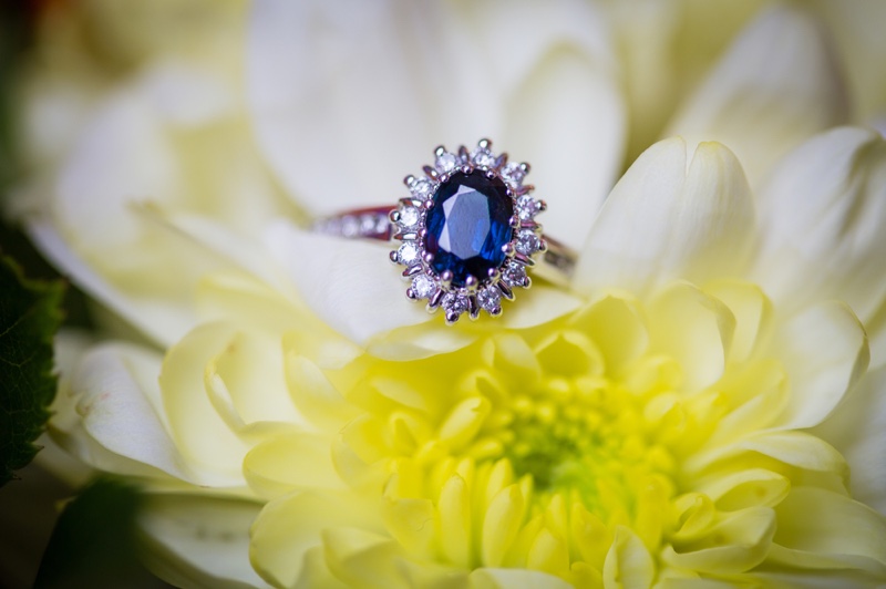 Vintage Style Oval Ring Blue Sapphire Diamonds