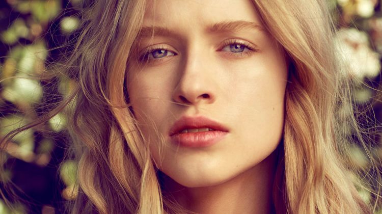 Exclusive: Natalia, Romy & Niamh by Milos Mlynarik in ‘Echoes’