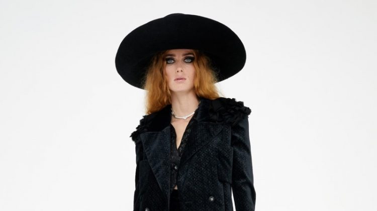 Rianne & He Pose in Chanel Métiers d’Art Pre-Fall 2021 Collection