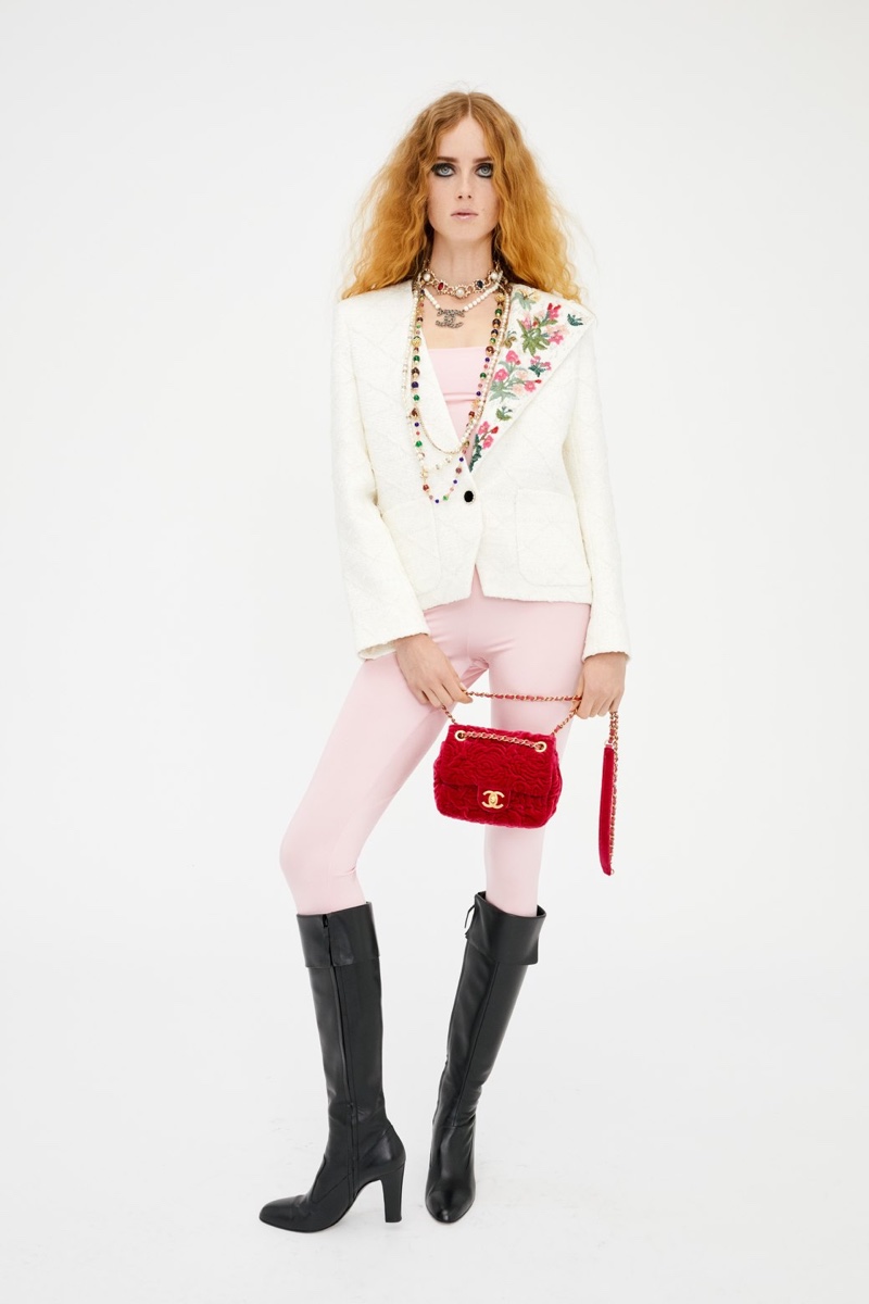 Chanel Métiers d'Art Pre-Fall 2021 Lookbook