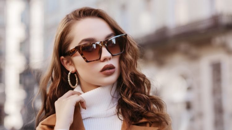 Heart Shaped Face Model Angular Square Sunglasses