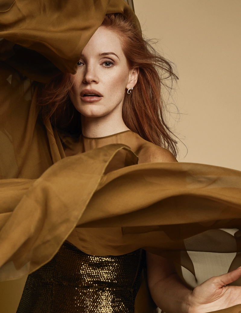 Posing in Valentino, Jessica Chastain looks breathtaking. Photo: David Roemer