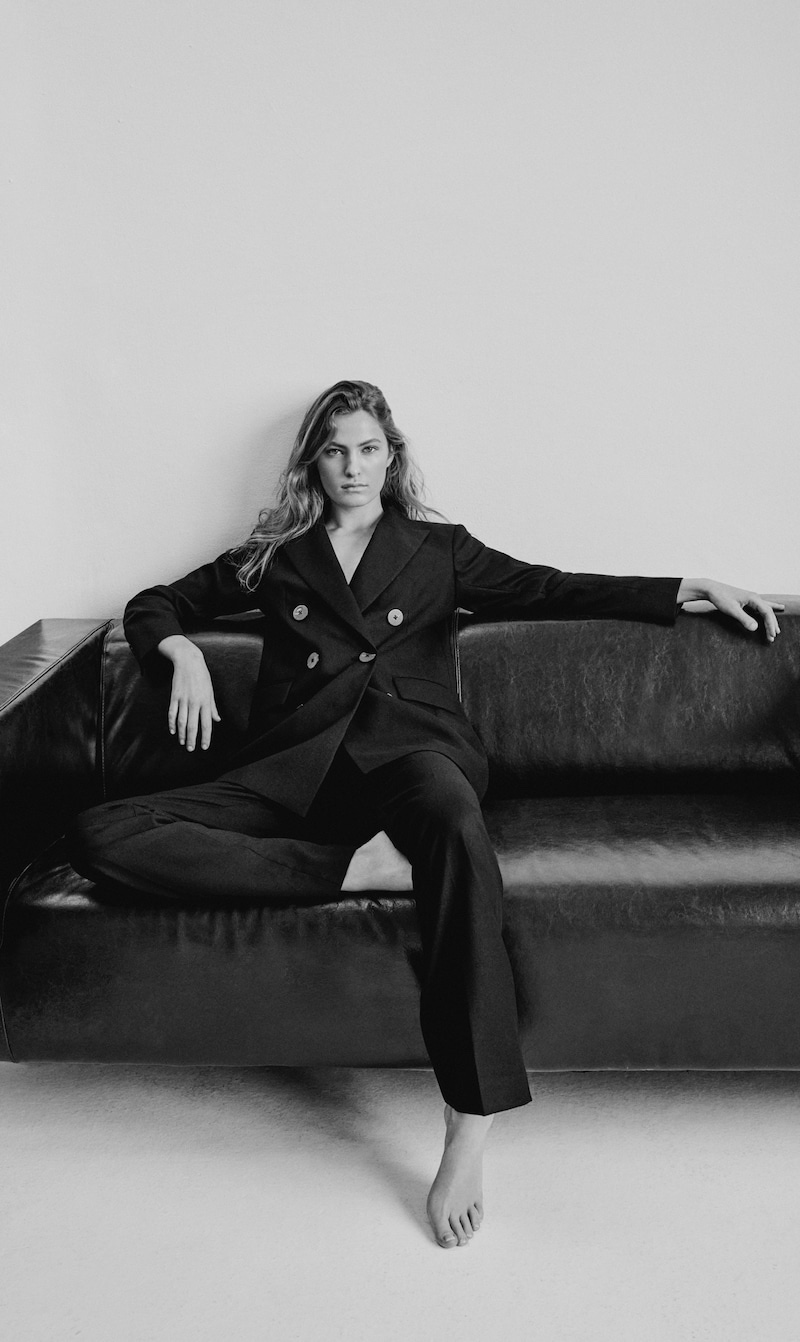 Felice Noordhoff poses in Massimo Dutti's evening 2020 editorial.