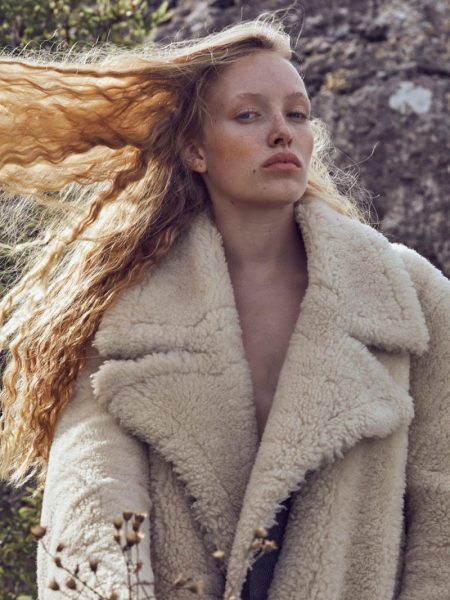 Nora Einwaller Models Natural Beauty for ELLE Serbia Nora Einwaller Models Natural Beauty for ELLE Serbia