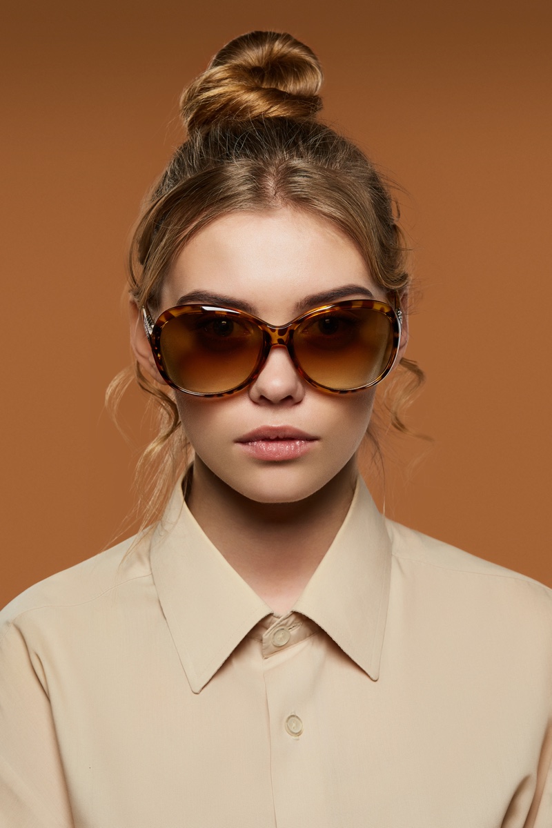 Oval Shaped Model Oversized Sunglasses