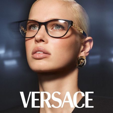 Fien Kloos is the Face of Versace Eyewear Winter 2020 Model Fien Kloos wears cat-eye glasses in Versace Eyewear winter 2020 campaign.