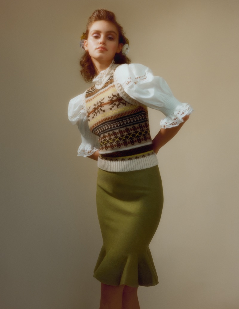 Caroline Reuter Wears Retro-Inspired Looks for InStyle Spain
