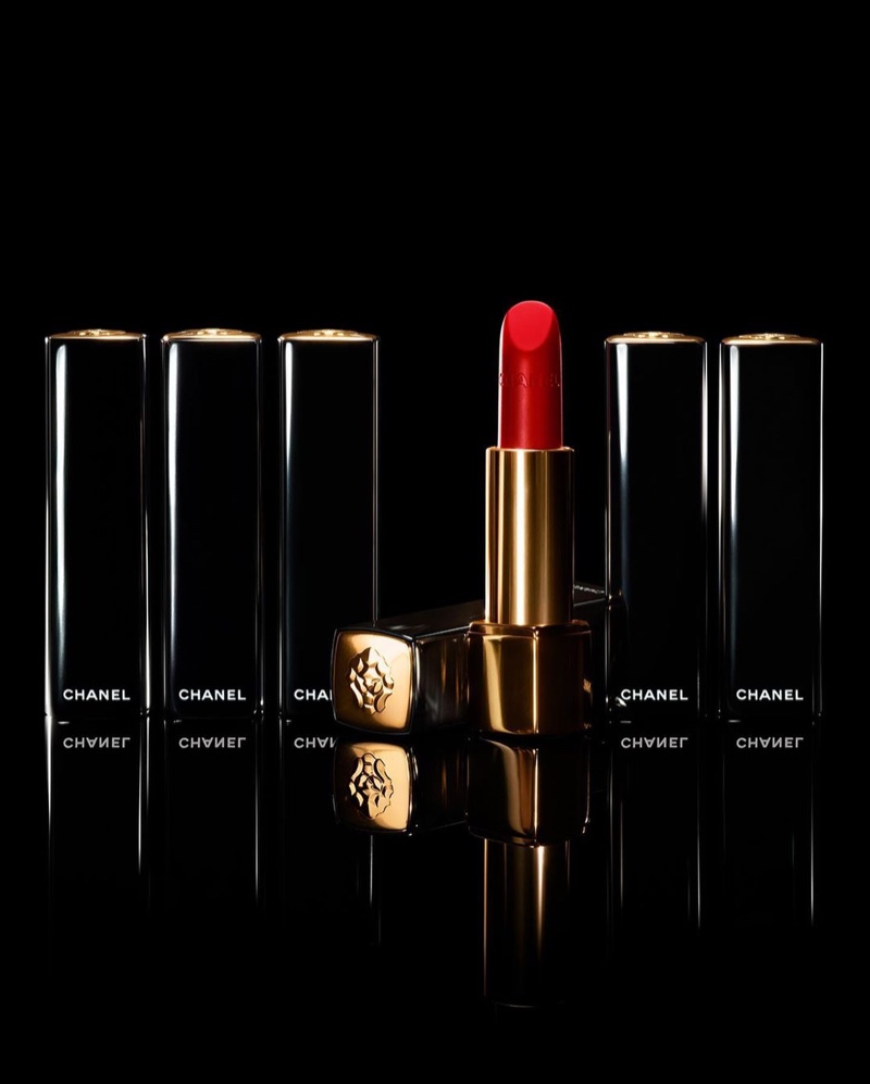 Rouge Allure Velvet Le Lion De Chanel lipstick in 257 Rouge Triomphal.