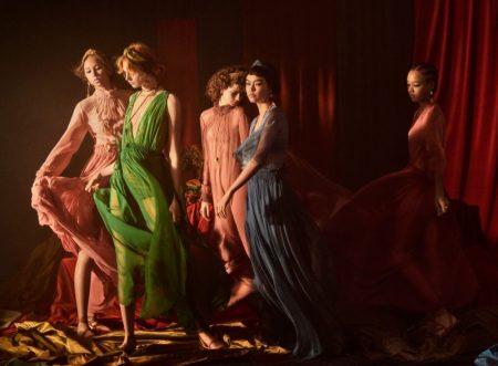 Dior's Spring 2021 Campaign is Like a Painting Dior's Spring 2021 Campaign is Like a Painting