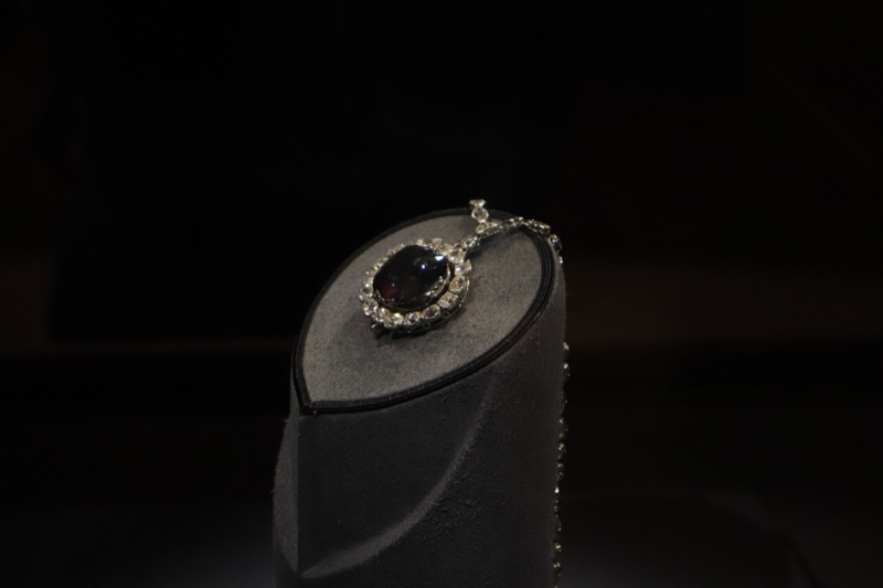 Hope Diamond Alternate View