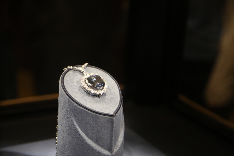 Hope Diamond Necklace Display