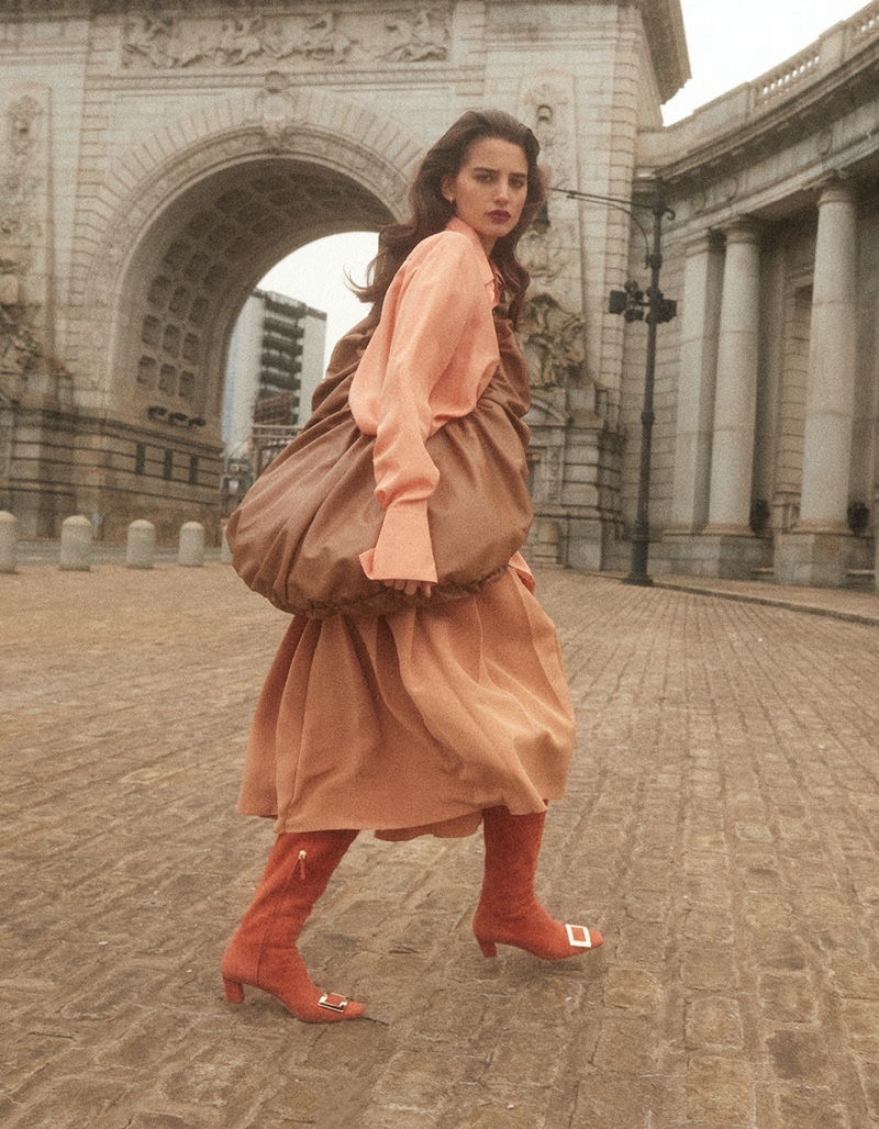 Mili Pineiro Channels 1970s Fashion for Vogue Arabia