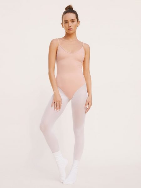 Show Your Form in Reformation's Ballet-Inspired Designs Show Your Form in Reformation's Ballet-Inspired Designs