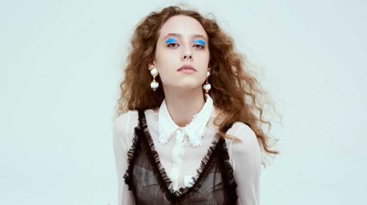 Sia Vlasova Wears Statement Styles for Neo2 Magazine