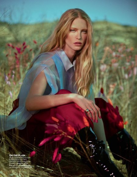 Abby Champion Poses in Chic Outdoor Styles for Vogue Thailand Abby Champion Poses in Chic Outdoor Styles for Vogue Thailand