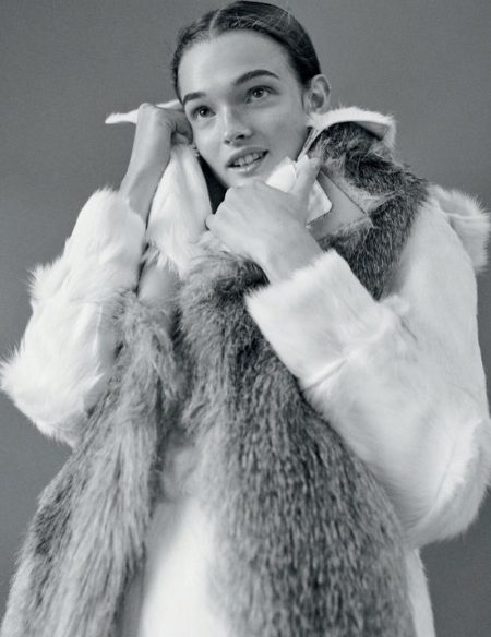 lulu tenney vogue russia 2021 cover sweater fashion editorial lulu tenney vogue russia 2021 cover sweater fashion editorial
