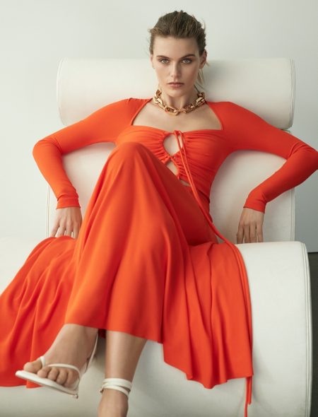 Madison Headrick Graces the Pages of Harper's Bazaar Russia Madison Headrick Graces the Pages of Harper's Bazaar Russia