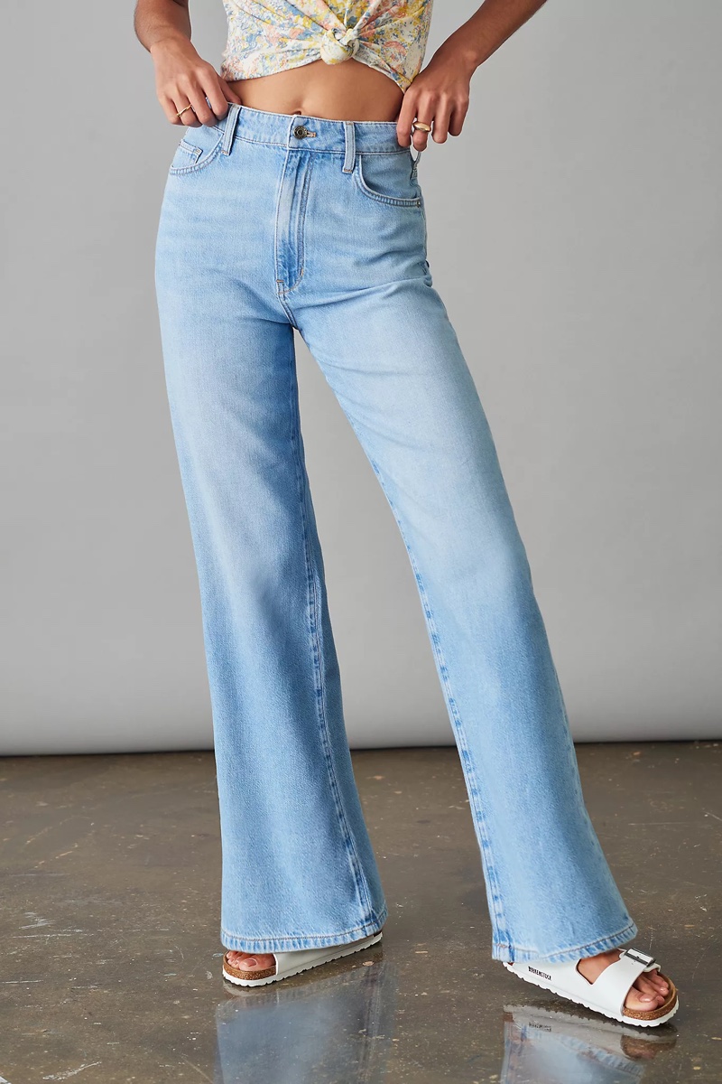 Pilcro and the Letterpress The Annie Wide-Leg Jeans in Medium Blue $128