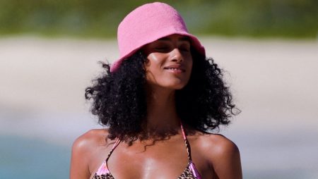 Imaan, Paloma, Jill Dive Into Victoria's Secret Swim 2021 Campaign Imaan, Paloma, Jill Dive Into Victoria's Secret Swim 2021 Campaign