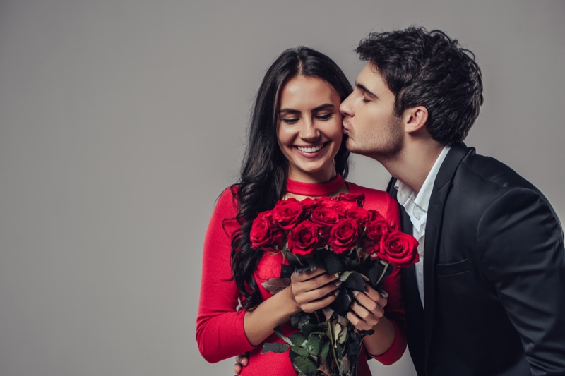 Woman Holding Bouquet Roses Red Couple Boyfriend Kiss
