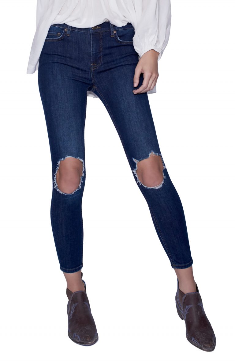 levi's busted knee jeans