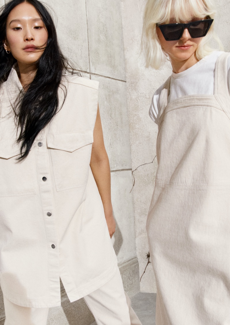 H&M focuses on minimal styles for spring 2021 campaign.