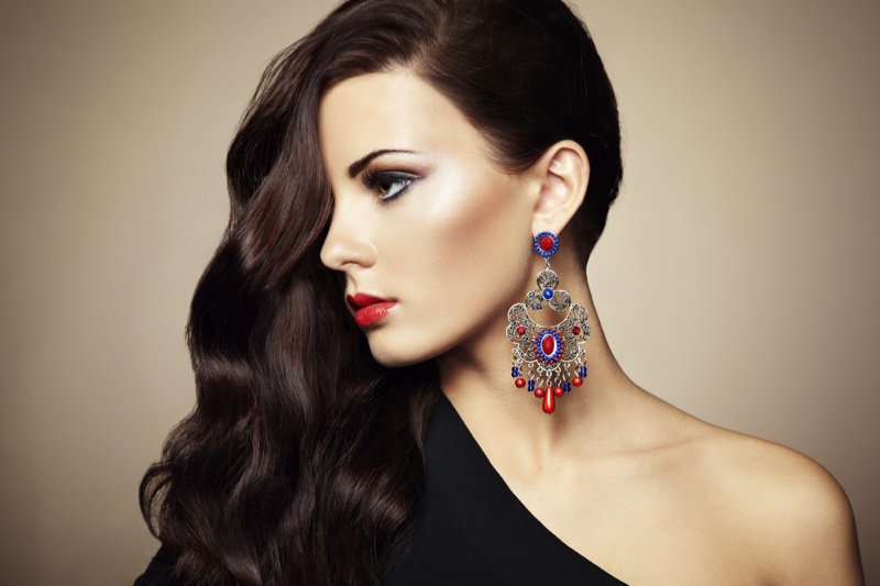 Model Beauty Makeup Side Part Hair Statement Earring