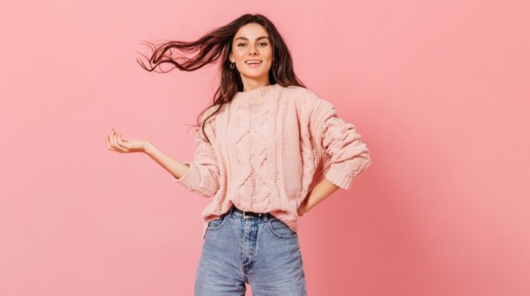 Smiling Model Pink Cableknit Sweater Blue Mom Jeans